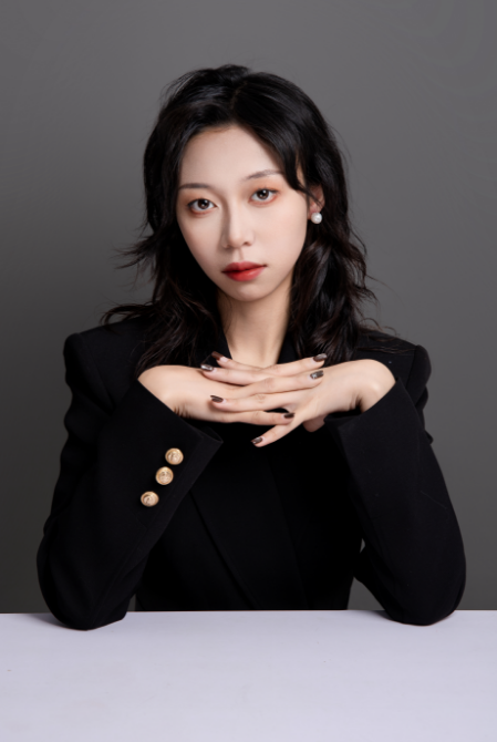 黄李纯嘉.png